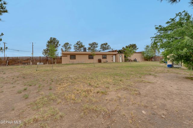 800 ALISON Drive, Socorro, TX 79927