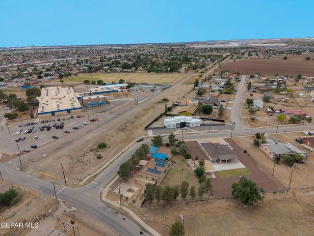 800 ALISON Drive, Socorro, TX 79927
