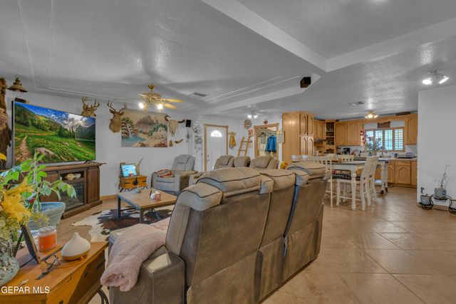 800 ALISON Drive, Socorro, TX 79927