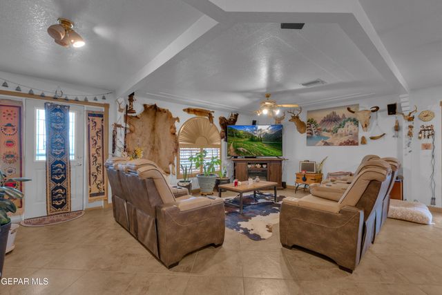 800 ALISON Drive, Socorro, TX 79927
