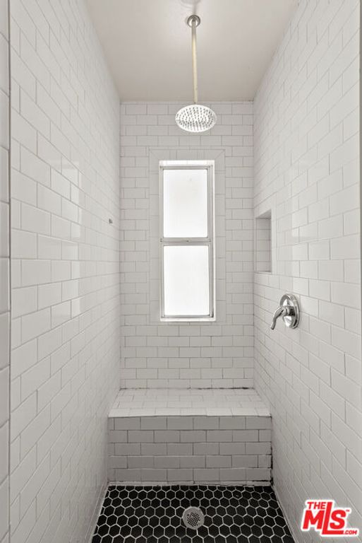 Image 26 of property listing at 1018 Havenhurst Drive, West Hollywood, CA 90046