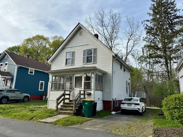 3 Riley Ct, North Attleboro, MA 02760