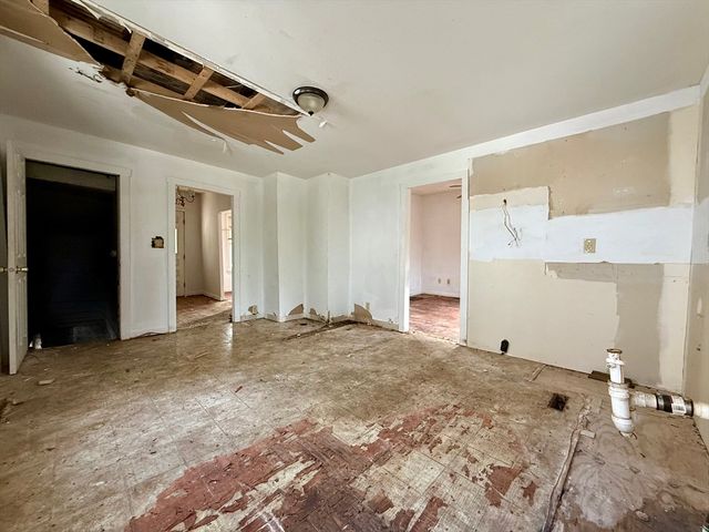3 Riley Ct, North Attleboro, MA 02760