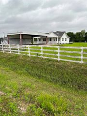 2415 Kenning Road, Crosby, TX 77532