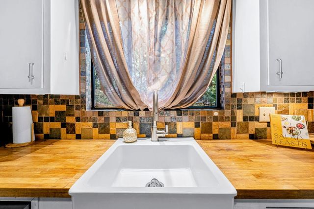 6169 Kokanee Ln, Pollock Pines, CA 95726