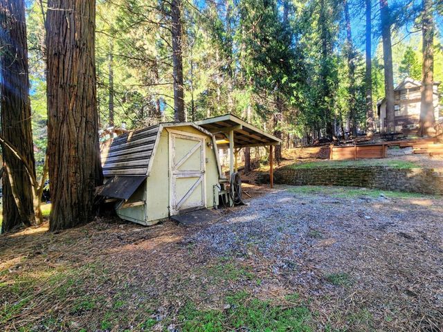 6169 Kokanee Ln, Pollock Pines, CA 95726