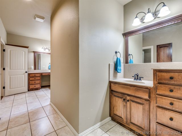 15002 S Justin Avenue, Glenpool, OK 74033