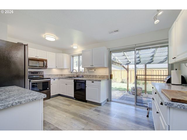 9802 Ne 58TH St, Vancouver, WA 98662