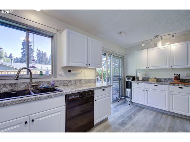 9802 Ne 58TH St, Vancouver, WA 98662