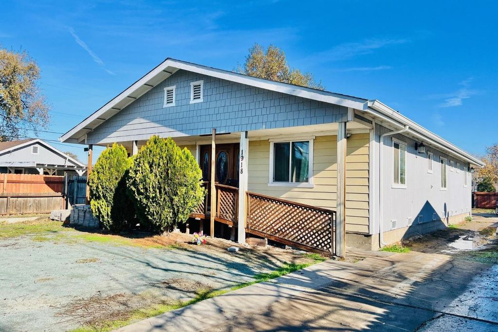 1918 S Olive Ave, Stockton, CA 95215