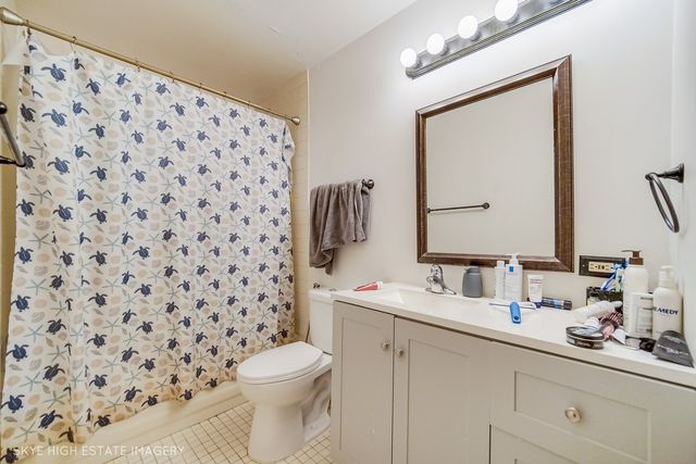 21W581 North Avenue 30, Lombard, IL 60148
