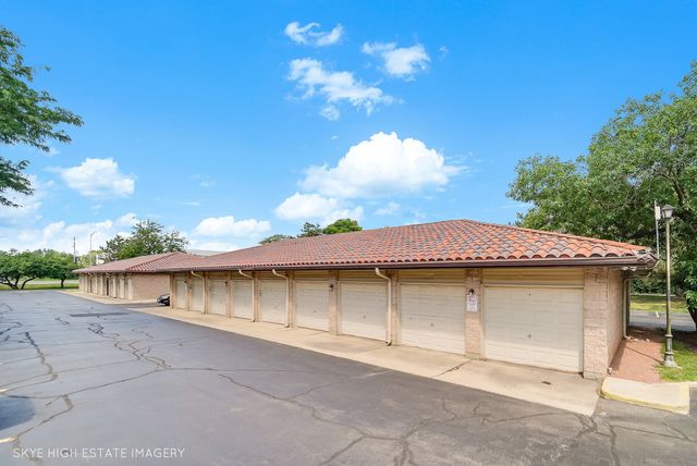 21W581 North Avenue 30, Lombard, IL 60148