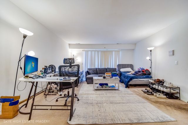 21W581 North Avenue 30, Lombard, IL 60148