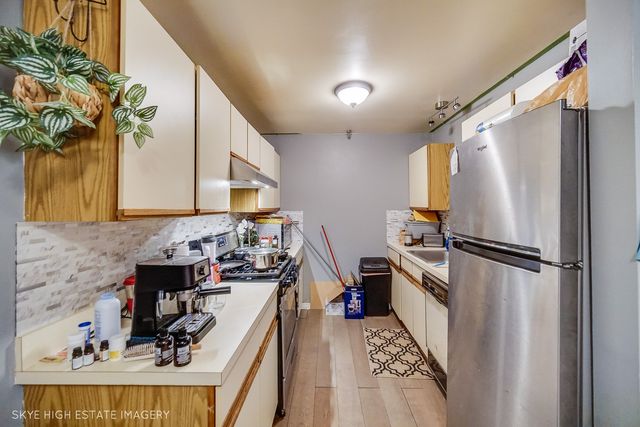 21W581 North Avenue 30, Lombard, IL 60148