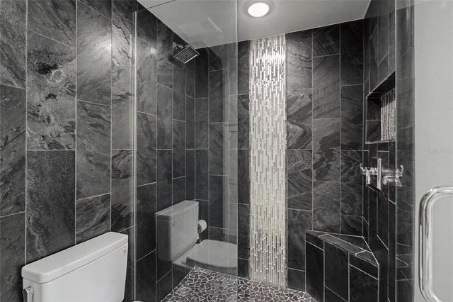 19 WHISPERING SANDS DRIVE 1105, Sarasota, FL 34242