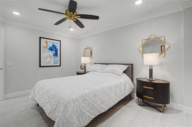 19 WHISPERING SANDS DRIVE 1105, Sarasota, FL 34242