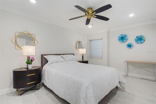 19 WHISPERING SANDS DRIVE 1105, Sarasota, FL 34242