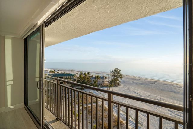 19 WHISPERING SANDS DRIVE 1105, Sarasota, FL 34242