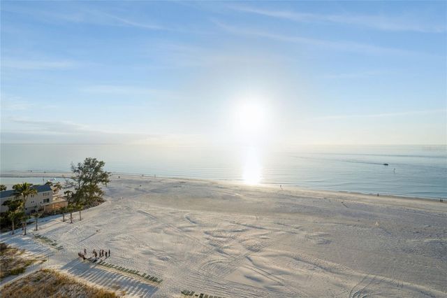 19 WHISPERING SANDS DRIVE 1105, Sarasota, FL 34242