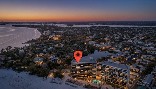 19 WHISPERING SANDS DRIVE 1105, Sarasota, FL 34242