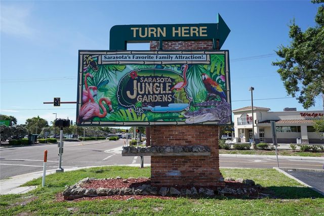 19 WHISPERING SANDS DRIVE 1105, Sarasota, FL 34242