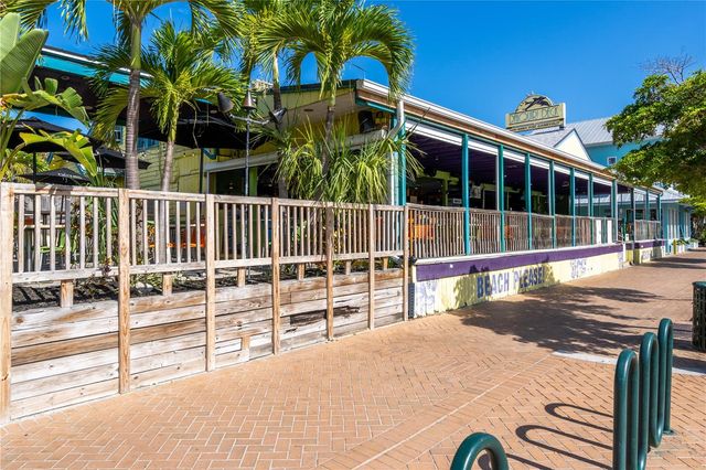 19 WHISPERING SANDS DRIVE 1105, Sarasota, FL 34242