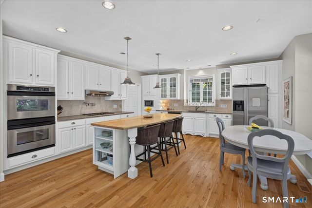 23 Randolph Farm Road, Milford, CT 06460