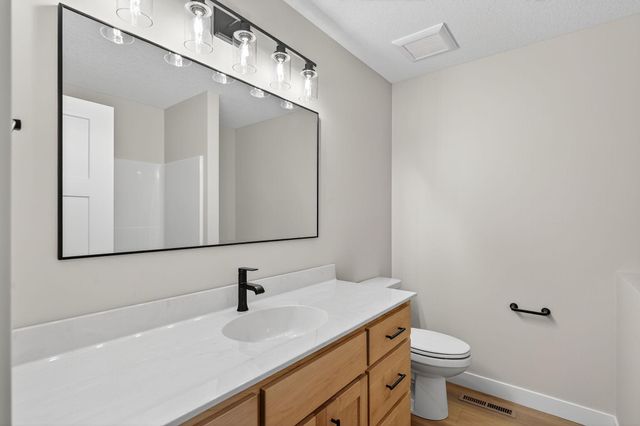 655 1st Street SE, Elgin, MN 55932