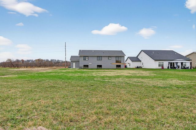 655 1st Street SE, Elgin, MN 55932