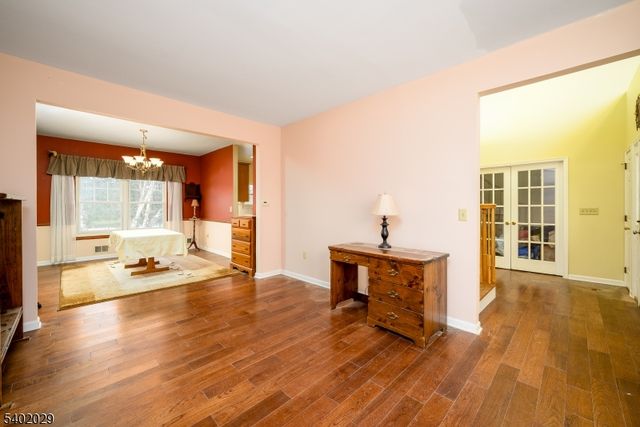 5 Clover Hills Dr, Franklin Twp., NJ 08873