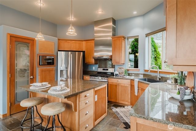 3338 Sunny Cove Court, Bellingham, WA 98226