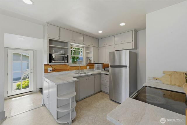 2320 S 12th Street, Tacoma, WA 98405