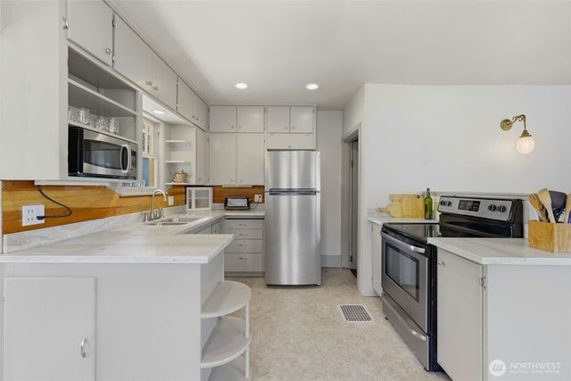 2320 S 12th Street, Tacoma, WA 98405
