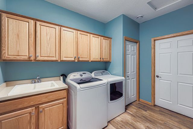 365 Hayes Drive 30, Hastings, MN 55033