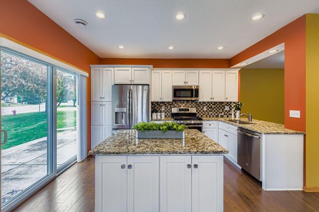 365 Hayes Drive 30, Hastings, MN 55033