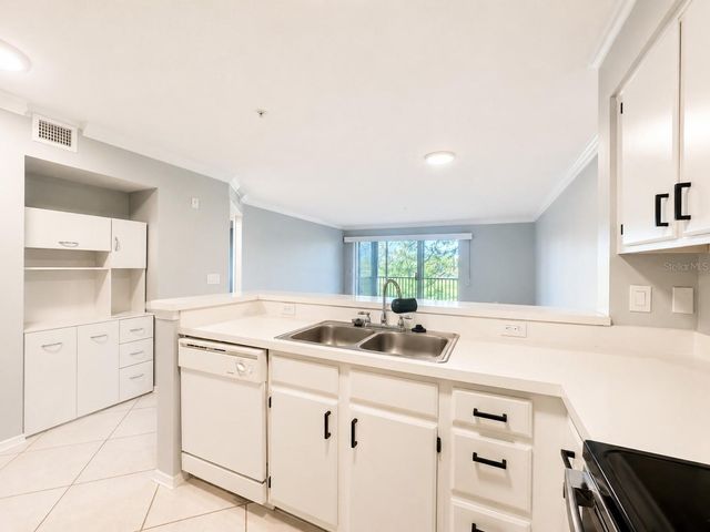 2400 FEATHER SOUND DRIVE 223, Clearwater, FL 33762
