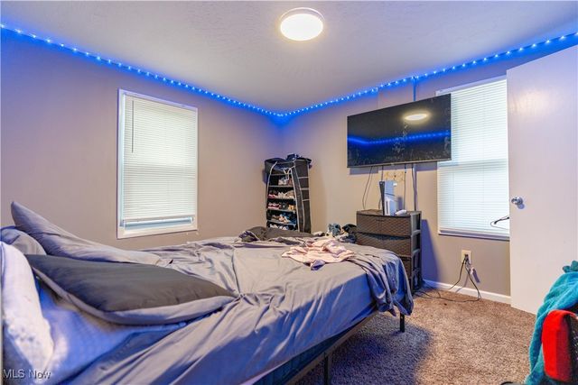 985 Bloomfield Avenue, Akron, OH 44302