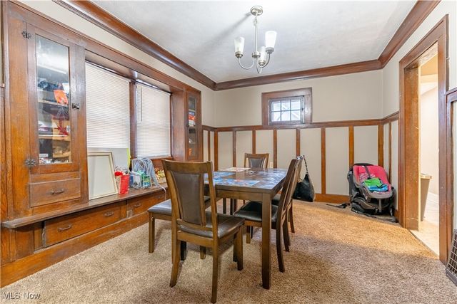 985 Bloomfield Avenue, Akron, OH 44302