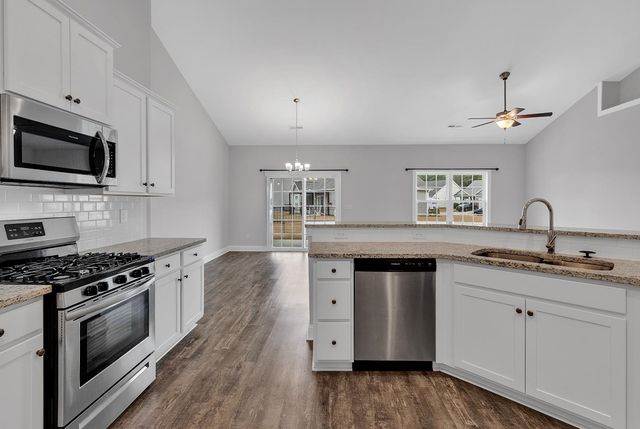 4225 Woodcliffe Dr., Conway, SC 29526