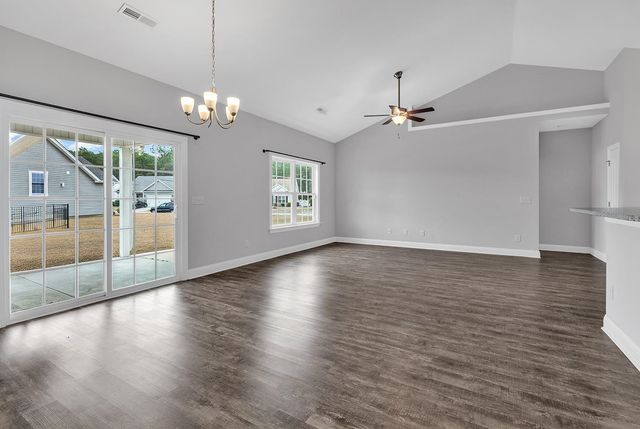 4225 Woodcliffe Dr., Conway, SC 29526