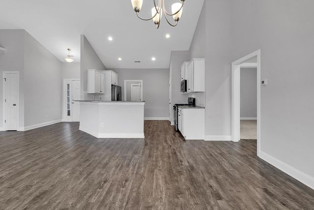 4225 Woodcliffe Dr., Conway, SC 29526