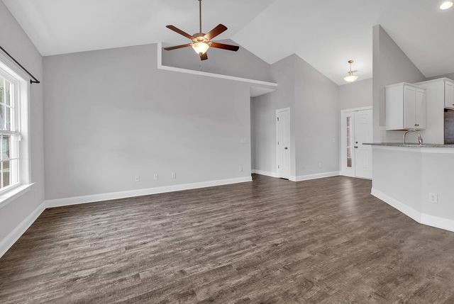 4225 Woodcliffe Dr., Conway, SC 29526