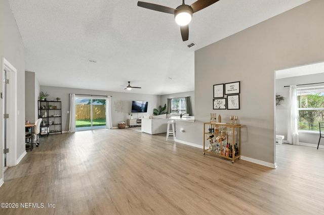 12540 KNOLLCREST Court, Jacksonville, FL 32225