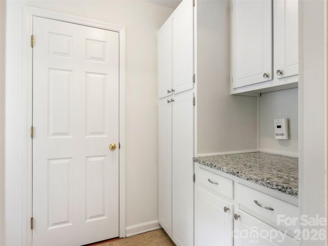 5020 Glenbrier Drive, Charlotte, NC 28212