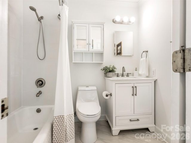 5020 Glenbrier Drive, Charlotte, NC 28212