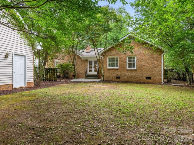 5020 Glenbrier Drive, Charlotte, NC 28212