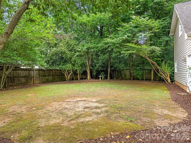 5020 Glenbrier Drive, Charlotte, NC 28212