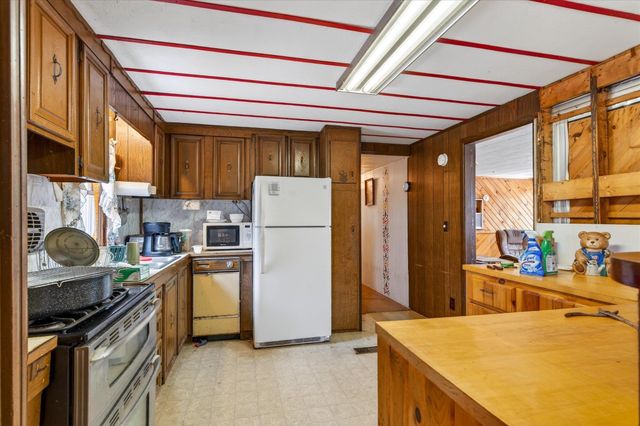 1343 Chelsea Road, Corinth, VT 05039
