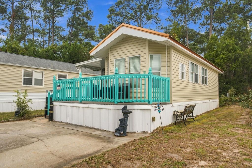 5400 Little River Neck Rd., North Myrtle Beach, SC 29582 — exterior