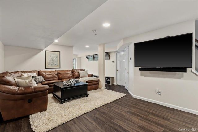 67 Bellefair Road, Rye Brook, NY 10573